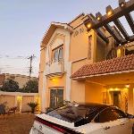 Haven Eden Villa Lahore - 4BR Holiday Home with Lawn BBQ