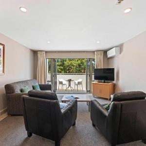 Lake pool and Taupo town