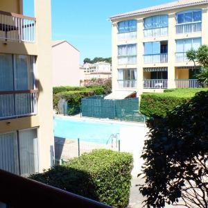 Studio with pool near the sea wifi and AC
