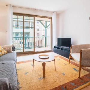 Appartement Centre-Ville avec Terrasse Wifi - FR-1-821-24