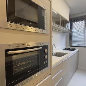 569 - Lindo apartamento 3 suíte no Centro de Bombinhas