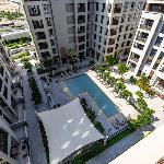 Exquisite 1BDR apartment in Creek with Pool View 
