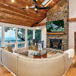 Mountain Top Escape - Stunning mountain views