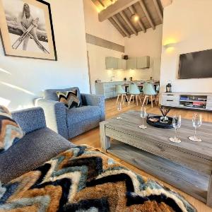 Appartement lumineux 3ch grand balcon - FR-1-598-175