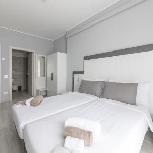 CHEZROMYK 2 the Kosher B&B