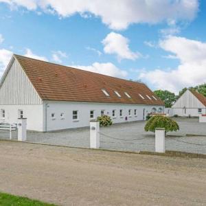 Awesome Home In Ebeltoft With 2 Bedrooms And Internet