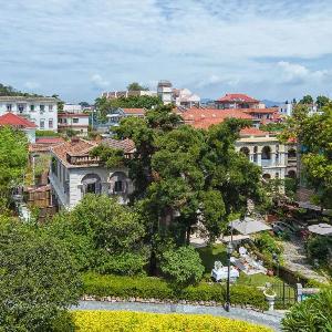 Gulangyu Baiju Monet Garden Coffee Music Villa