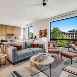 Electric Pass Lodge 208 by Snowmass Mountain Lodging