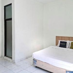 Urbanview Syariah Wisma Husada Kalibanteng
