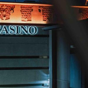 Casino Luxury Suite City Centre - Sleeps 5