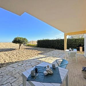 223 - Monolocale ristrutturato in centro a Marcelli e direttamente sul mare - SPIAGGIA INCLUSA