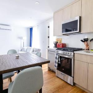 323-2 Spacious 2BR Williamsburg