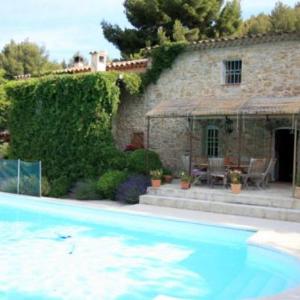 Charming Holiday Home in Evenos France with Swimming Pool