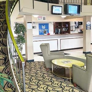 Blue Way Inn & Suites La Crosse