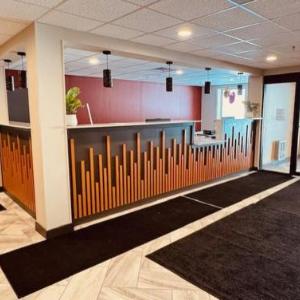 Red Rock Hotel & Suites