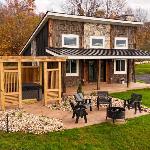 Valley View Resort Cabin #4 2-Bed Modern-Luxury with Hot Tub in Canaan Valley WV