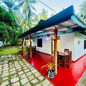 Lagoon Entire House - Hiriketiya