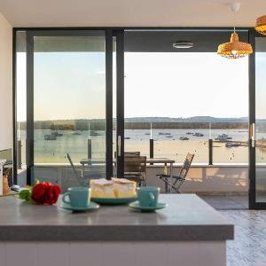 Sunset Bay apartment with pool in Medulin