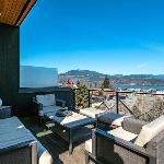 Four - River View Hot tub Luxurious Downtown Loft Hood River Oregon