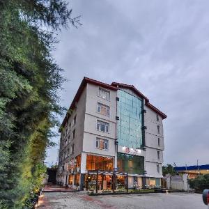 Batra Hotel and Residences