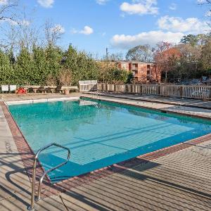 Classic City Getaway at Stadium Village