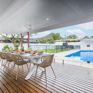 Shoal Shack 72 72 Tomaree Rd - Pool Pet Friendly Wi-Fi Air Con Linen