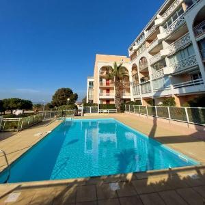 Appartement 1 chambre parking et piscine