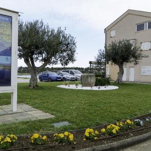 Apartments by the sea Privlaka Zadar - 23749