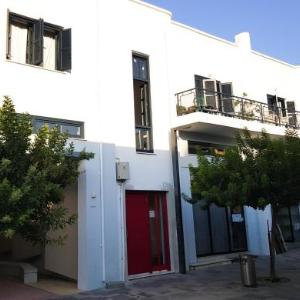 TRIANON Hostel - Central Paphos Old Town