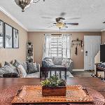 Woodstone Retreat Condo right next to UGA golf course 2475