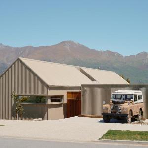 Scout - Luxurious Interiors - Lake Views - Architecturally Designed