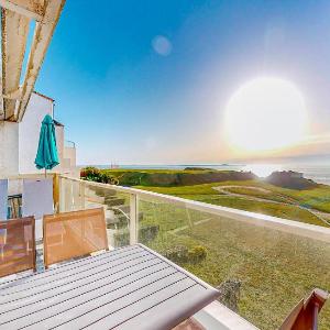 Gorgeous Apartment In Royan With House Sea View
