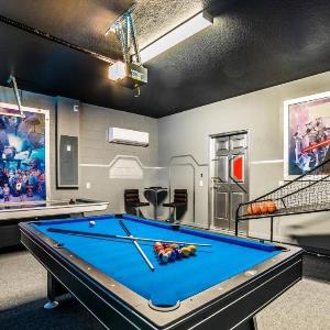 Windsor Westside Resort 7 Bedroom Home Game Room 0855