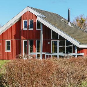 Nice Home In Rechlin With Wifi