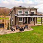 Valley View Resort Cabin #2 1-Bed Modern-Luxury with Hot Tub in Canaan Valley WV