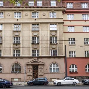 Prague Days - One-bedroom Apartment with Balcony and Workspace in Vinohrady