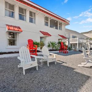 Pet-Friendly Steps to the Beach Seahorse Ranch #1