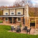 Valley View Resort Cabin #5 2-Bed Modern-Luxury with Hot Tub in Canaan Valley WV