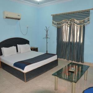 Step Inn Guest House