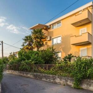 Apartments with a parking space Zadar - 11522