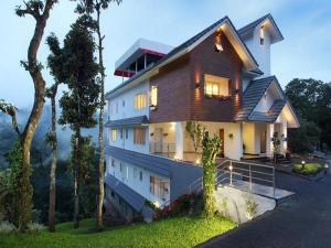 SWISS COUNTY, Munnar