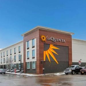 Reg Lenna Civic Center Hotels - La Quinta Inn & Suites by Wyndham Jamestown NY-Downtown