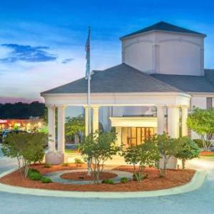 Days Inn by Wyndham Louisburg