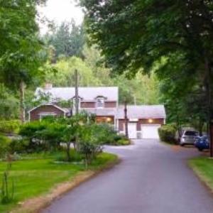 Malahat Bungalows Motel