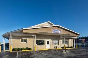 Travelodge by Wyndham Orangeburg, Orangeburg