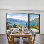 World Class Views 2 Bedroom 2 Bath Walk To Town 