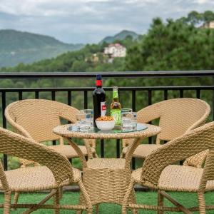 The Maharaja Retreat I Jacuzzi I Vacations l Pet friendly & 3 Bedroom Villa I Family Events I Sky Bonfire I Kasauli By Exotic Stays