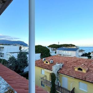 M416 Marcelli mansarda vista mare a pochi passi dalla spiaggia