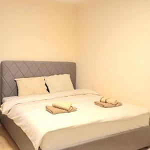 Center Point apartment