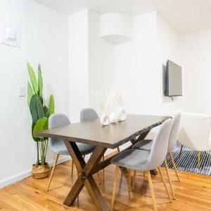 49-3B Newly renovated 2BR WD Midtown East